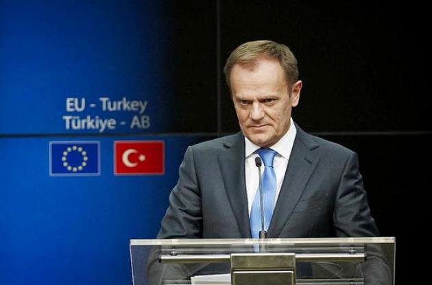 Туск сказал, что проведет саммит ЕС по Brexit 29 апреля