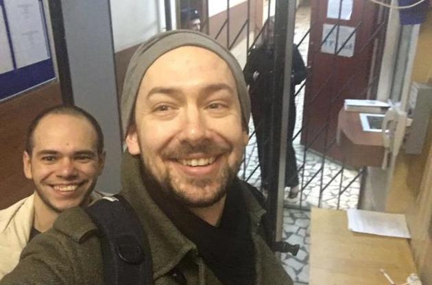 Поліція Москви відпустила кореспондента УНІАН Романа Цимбалюка