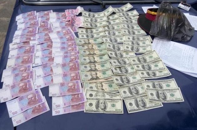 Київський посадовець "набудував" на 1,5 млн гривень збитків