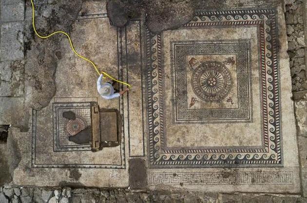 Возраст города оценивается примерно в две тысячи лет