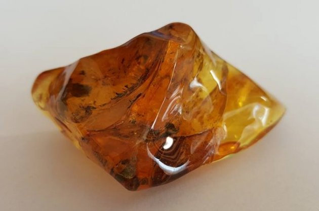 Всего на пользование недрами янтаря выдано 18 лицензий