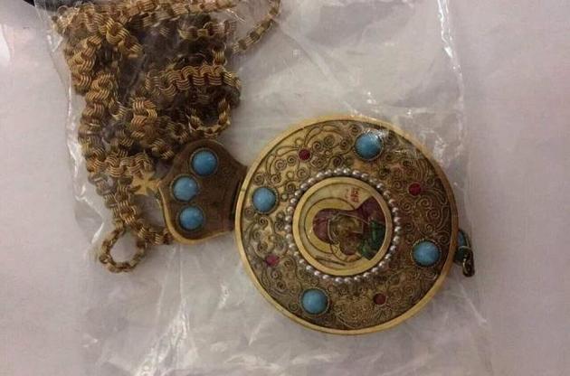 Полиция изъяла у экс-священника церковные ценности