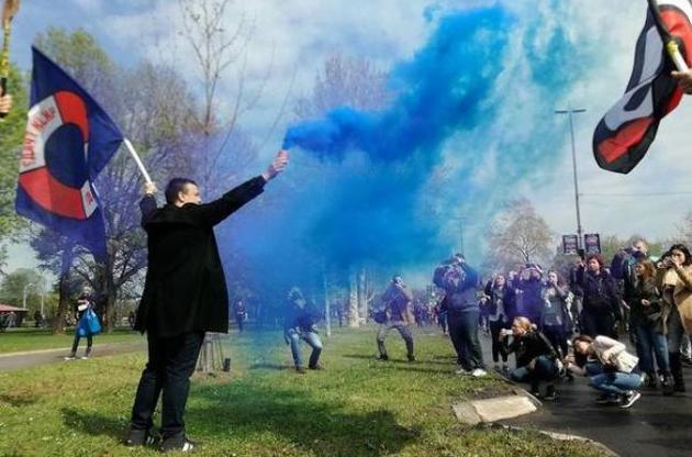 На улицы Белграда вышли 20 тысяч человек против избранного президента