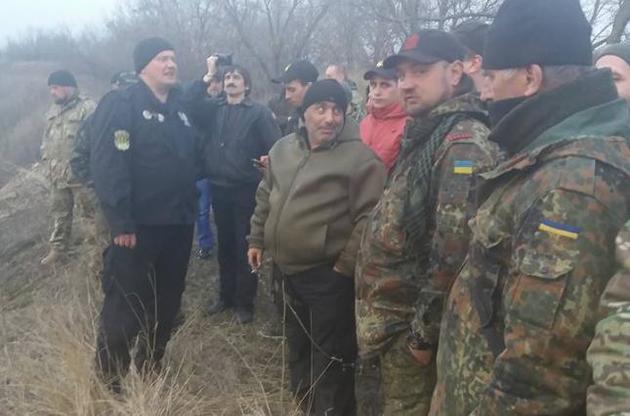 На Луганщині сталася сутичка прихильників блокади ОРДЛО з поліцією