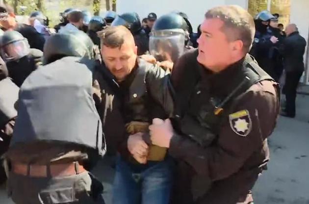 Полиция задержала участников акции за увольнения Голубана и Аброськина