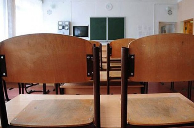 Из-за похолодания в некоторых городах Украины приостановлена учеба в школах