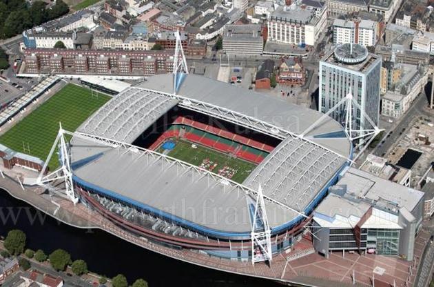 УЄФА хоче закрити дах стадіону під час матчу