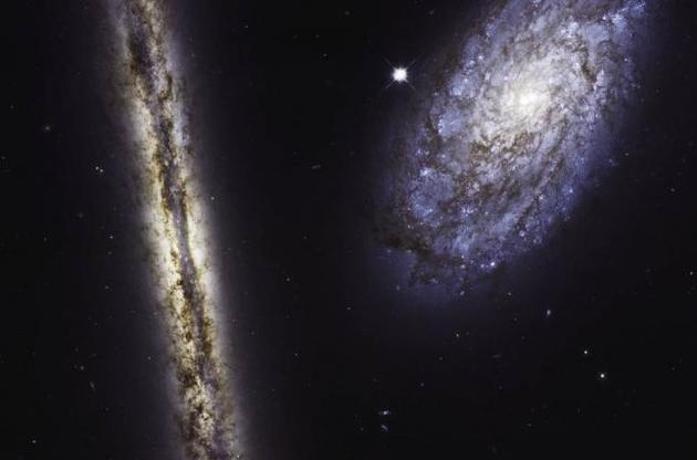 "Хаббл" сделал снимок двух спиральных галактик