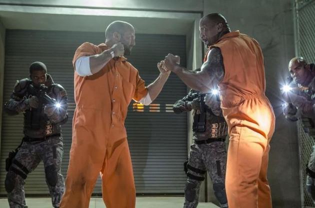 Головними героями нового фільму будуть персонажі Дуейна Джонсона і Джейсона Стейтема