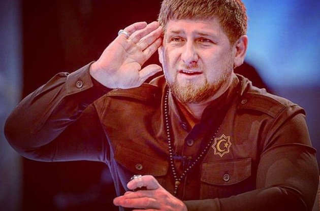 Кадыров предложил журналистам извиниться на коленях