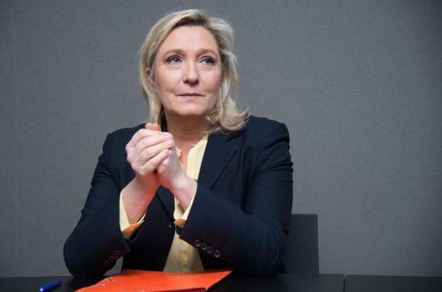 Ле Пен об'єдналася з ще одним екс-кандидатом у президенти Франції