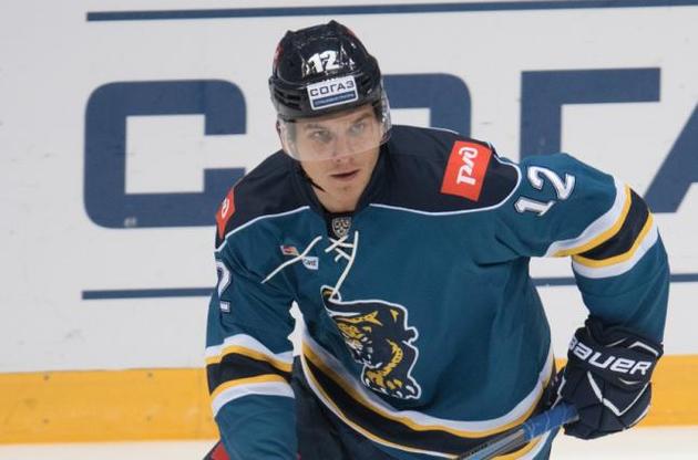 Падакін виступає за ХК "Сочі"