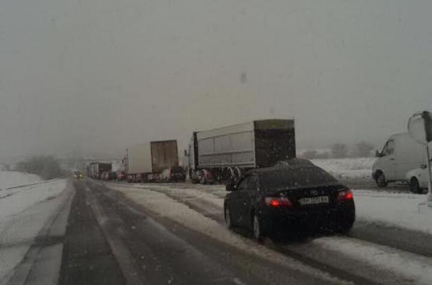 На Одеській трасі снігопад