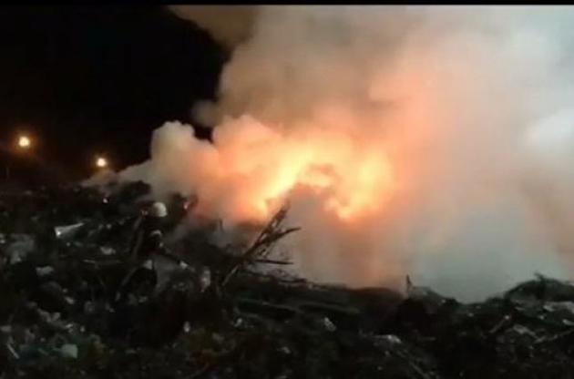 В Киеве возле Берковецкого кладбища произошел масштабный пожар