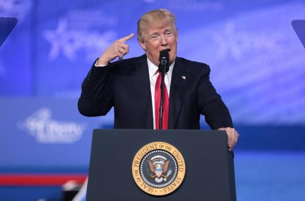 Трамп нашкодив США, коли звільнив директора ФБР через сумнівні причини.