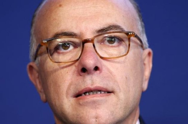 Олланд прийняв відставку уряду Франції
