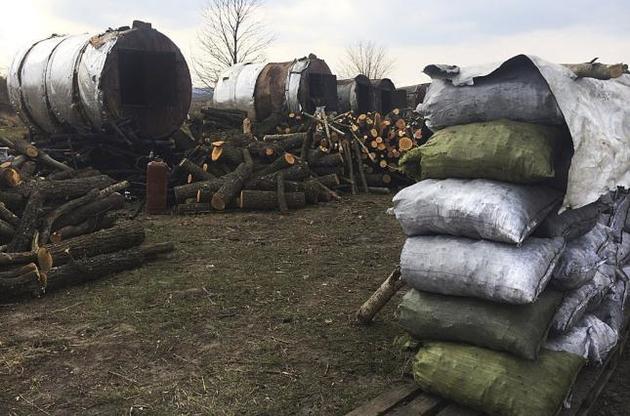 В Украине стремительно растет число нелегальных "предприятий" по производству древесного угля