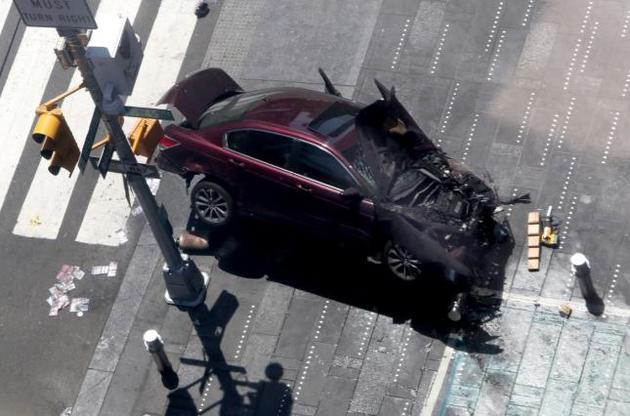 Перед тим як врізатися в стовп, злочинець збив два десятки людей