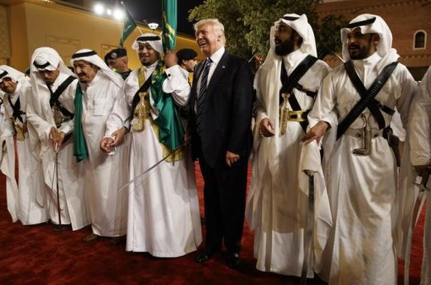 США поставят Саудовской Аравии оружия на 100 млрд долларов