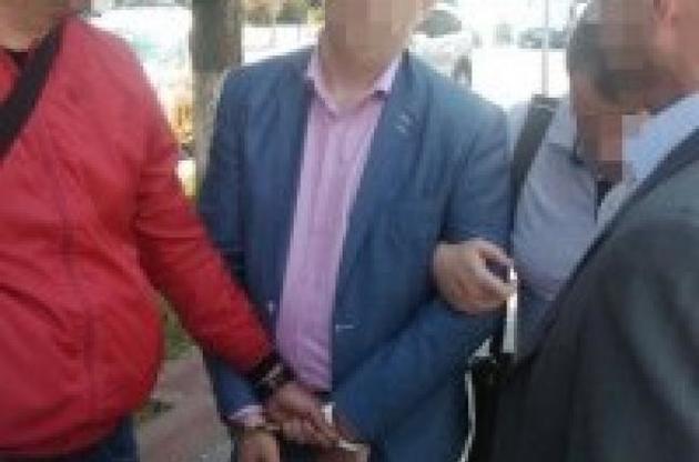 Высокопоставленный прокурор погорел на взятке