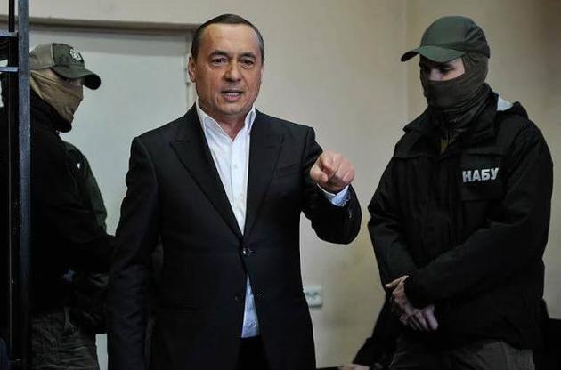 Суд наложил арест на доли Мартыненко в трех компаниях
