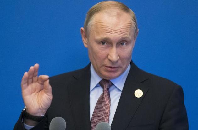 Путин не готов спасать экономику России, несмотря на серьезные потери - Bloomberg