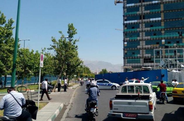 Боевики атаковали парламент Ирана: есть жертвы