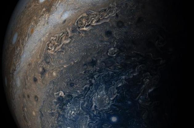 "Юнона" передала на Землю новый снимок Юпитера