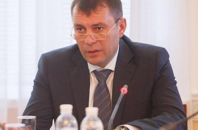 Депутат Скуратовский записал яхту и яхт-клуб на своих помощников
