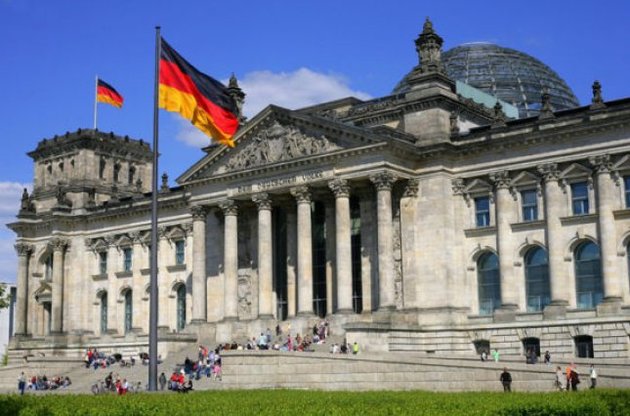 Немецкий парламент отменил все уголовные приговоры за гомосексуализм