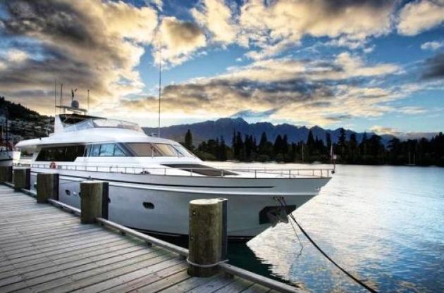 На помічника депутата з доходом 68 тис грн записана яхта за 21 млн грн