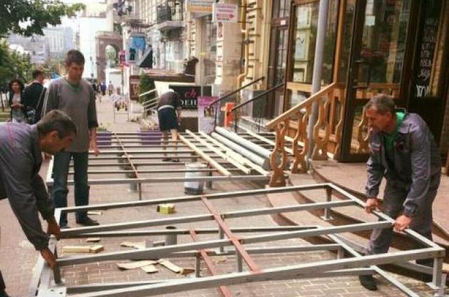 Летние террасы должны оставлять пешеходам минимум 1,8 метра