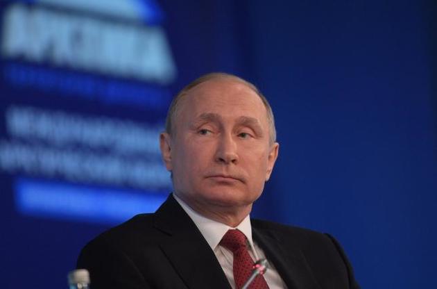 Путін знову збрехав про невтручання у внутрішні справи України