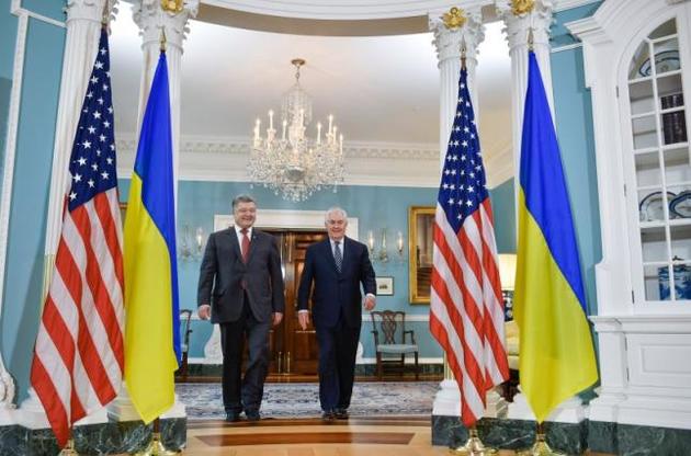 Порошенко и Тиллерсон обсудили пути предоставления оборонного оружия для Украины