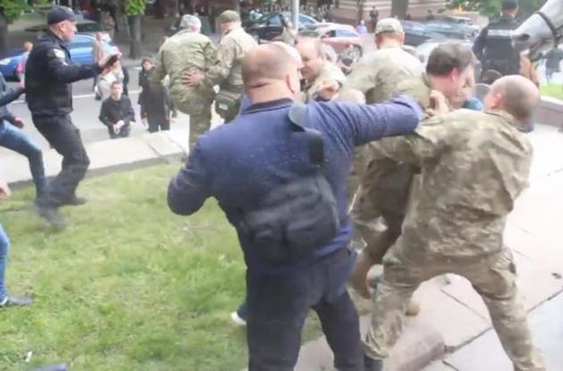 9 травня в Дніпрі засвітилися і "радянські офіцери"