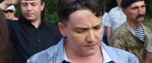 Савченко забросали яйцами в Николаеве