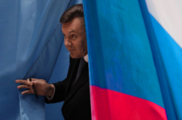 Прокуратура звинувачує Януковича у пособництві російській владі