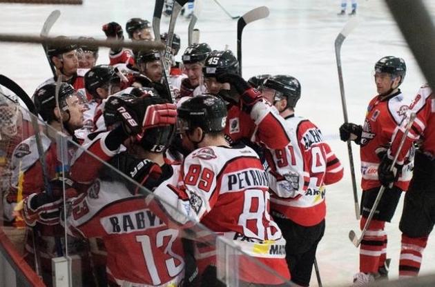 "Донбас" покинули 26 хокеїстів