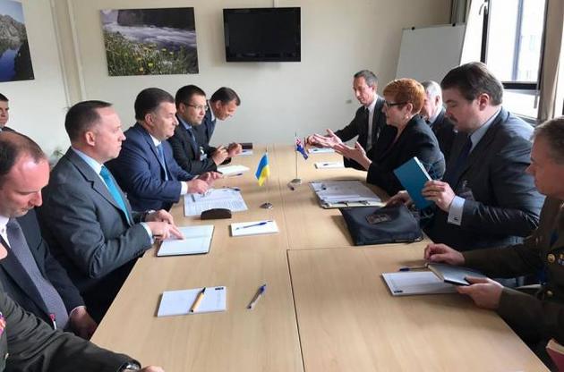В Брюсселе встретились министры обороны Украины и Австралии