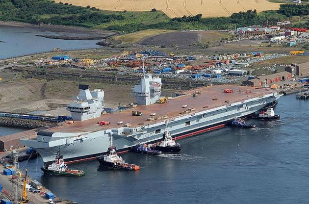 В Великобритании отправили на испытания крупнейший корабль королевского флота