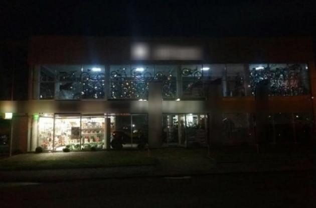 В Мукачево обстреляли магазин из гранатомета