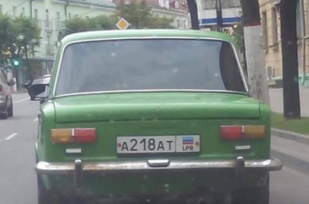 У Білорусі помітили авто з номерами бойовиків "ЛНР"