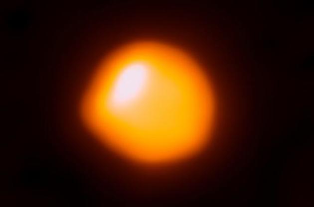 Астрономы получили наиболее четкий снимок звезды Бетельгейзе