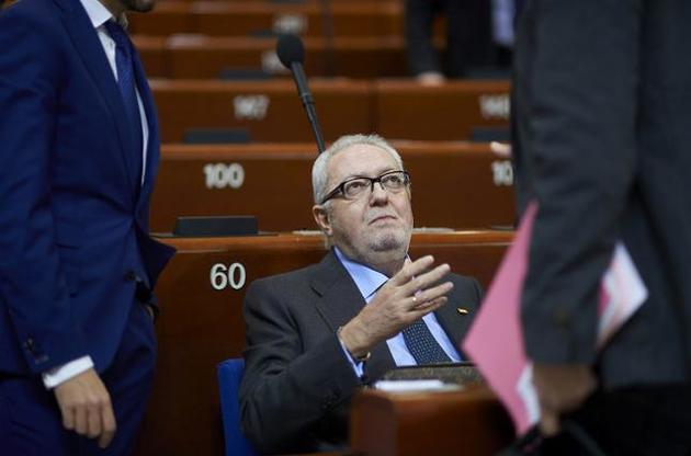 Аграмунт вважає себе жертвою