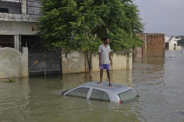 В Індії понад 80 людей загинули в результаті повені