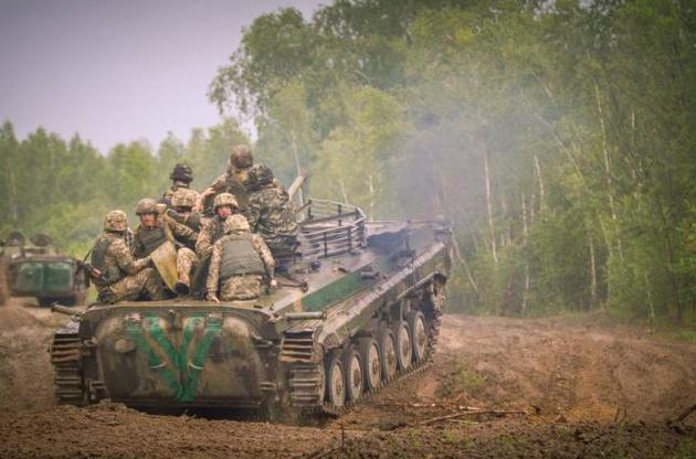 Українські військові травмувались під час змагань на полігоні