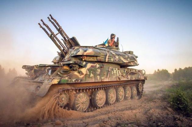 В Минобороны пообещали вооружить украинских защитников современным оружием и техникой