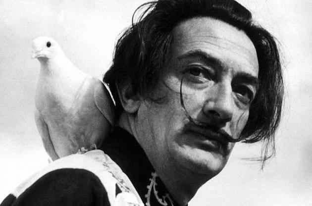 В Испании эксгумировали останки всемирно известного художника Сальвадора Дали