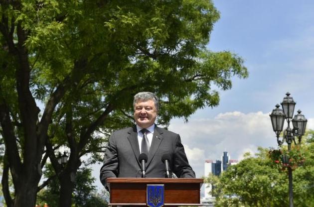 Порошенко поедет на границу и в Грузию