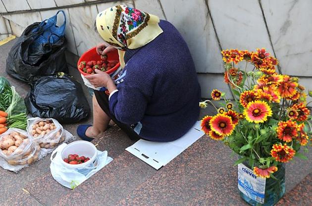 Зазвичай влітку в Україні дешевшають продукти. Але не в цьому році